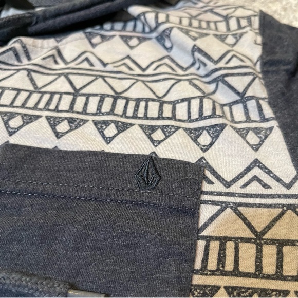 MEN’S VOLCOM LONG SLEEVE PULL OVER - Picture 3 of 4